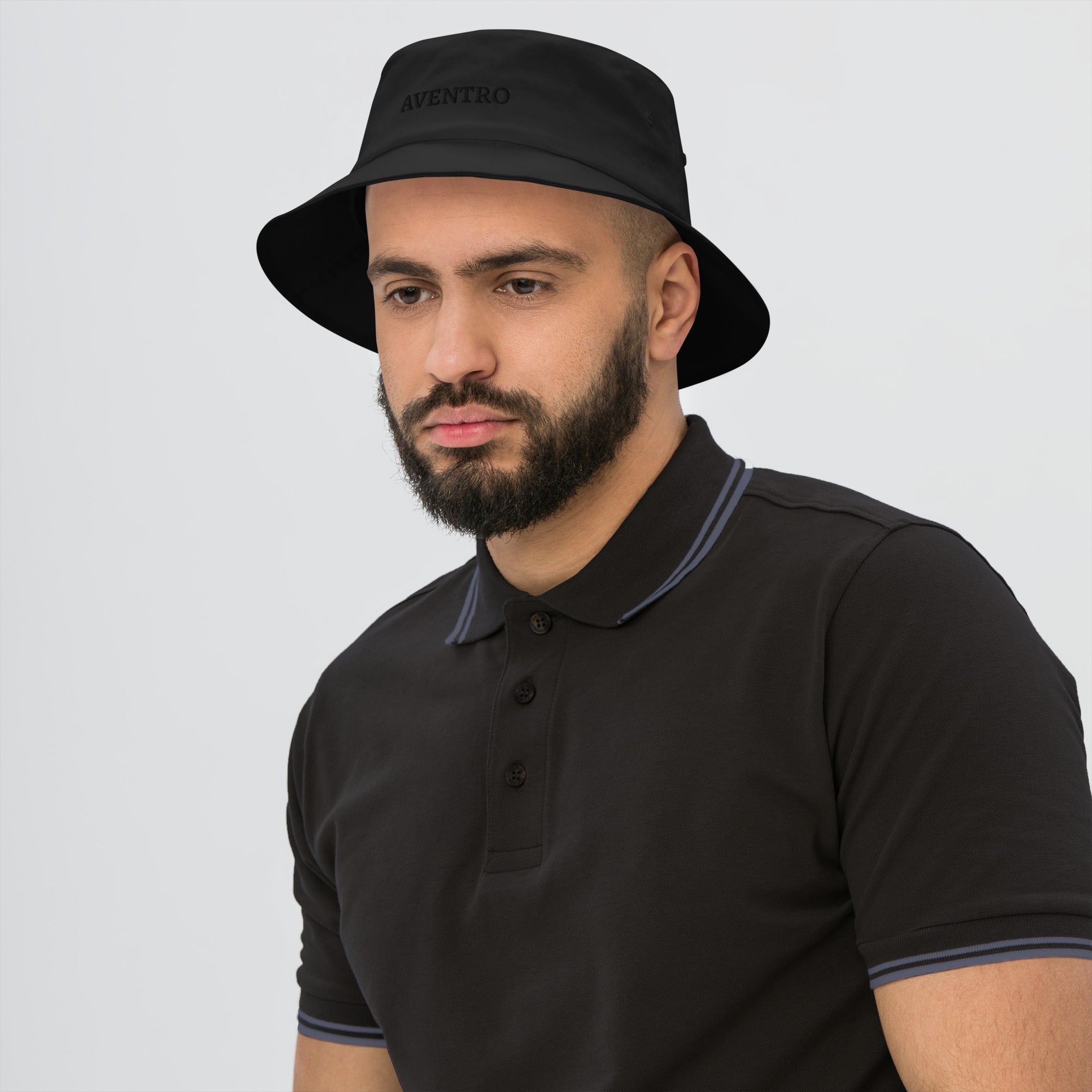 Caps/bucket hats
